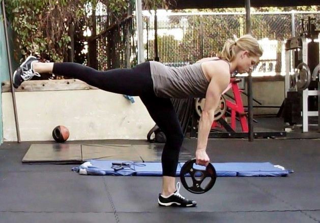 Из за занятий фитнесом болит спина