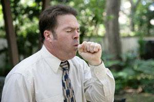 Сильный кашель отдает в голову