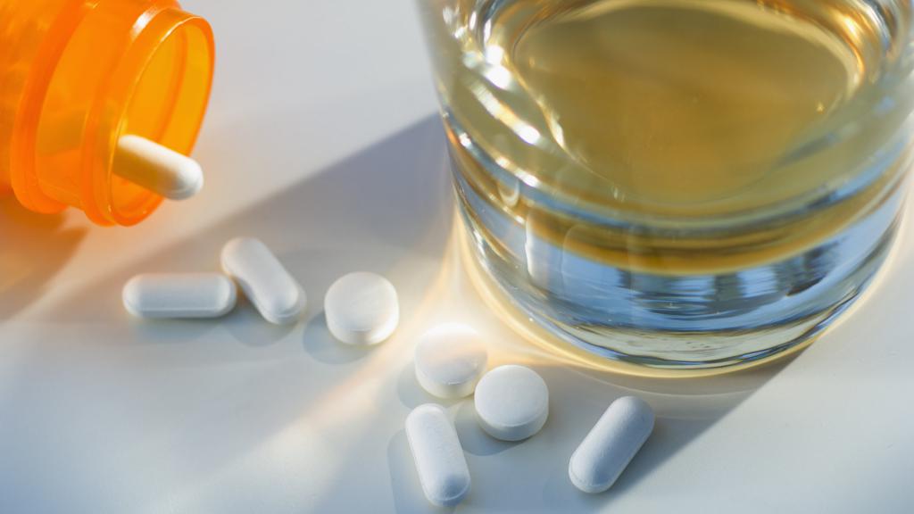 болит голова после алкоголя таблетки