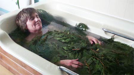 Хвойная ванна от боли