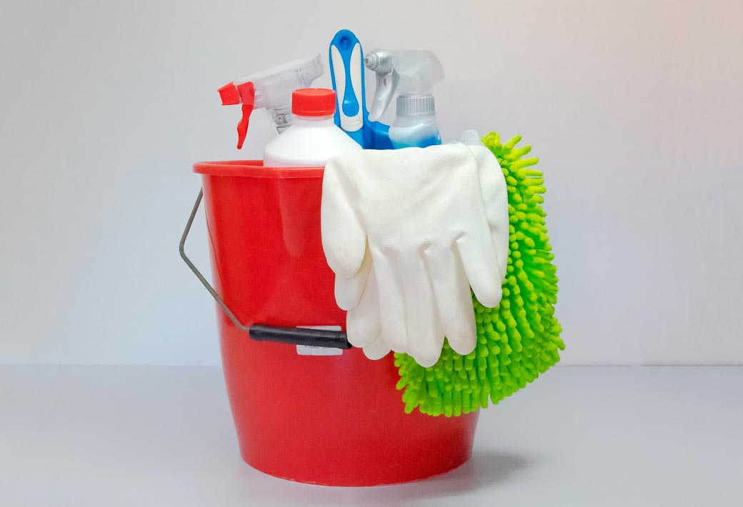 Мыла пол болит спина