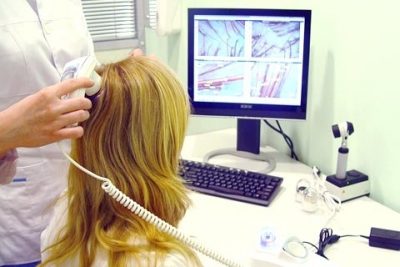 Болит голова и лысеет