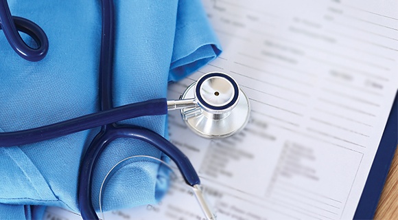 Почему у мужчины болит спина