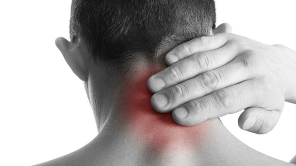 на затылке постриженные ногти